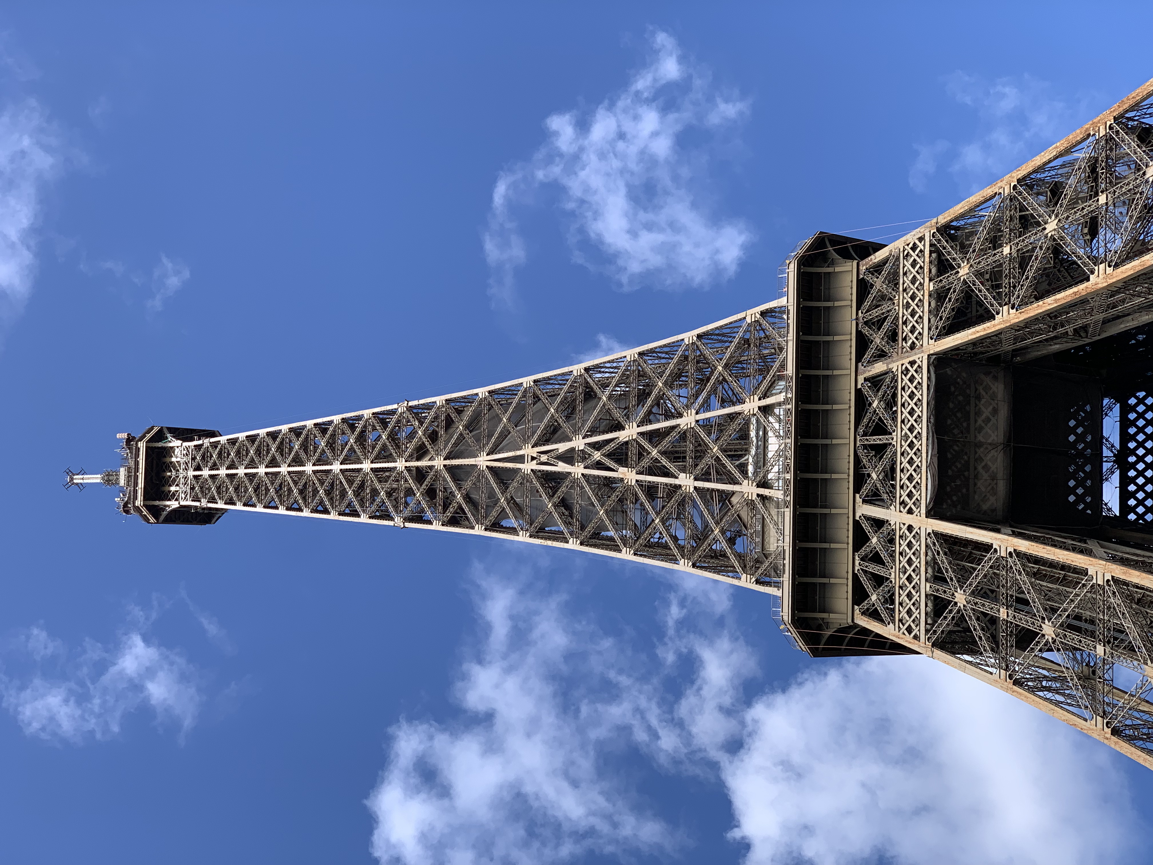 Tour Eiffel vue du bas
