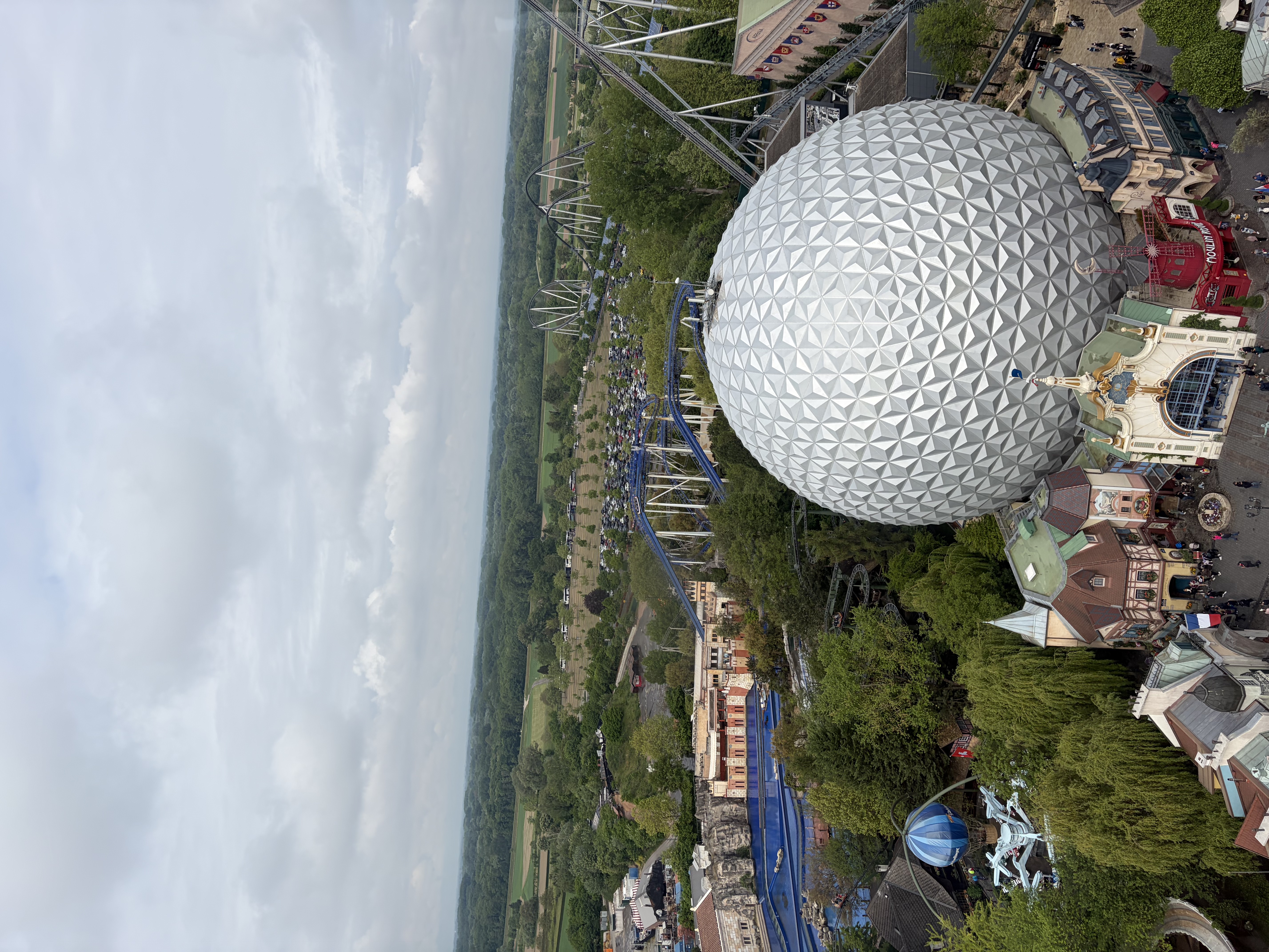 Vue aérienne Europa-Park dôme